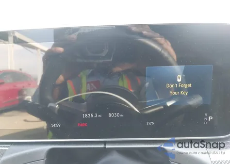 2025 Mercedes-Benz Cle 300 4Matic z USA, uszkodzony, nr VIN W1KMJ4HB6SF057045